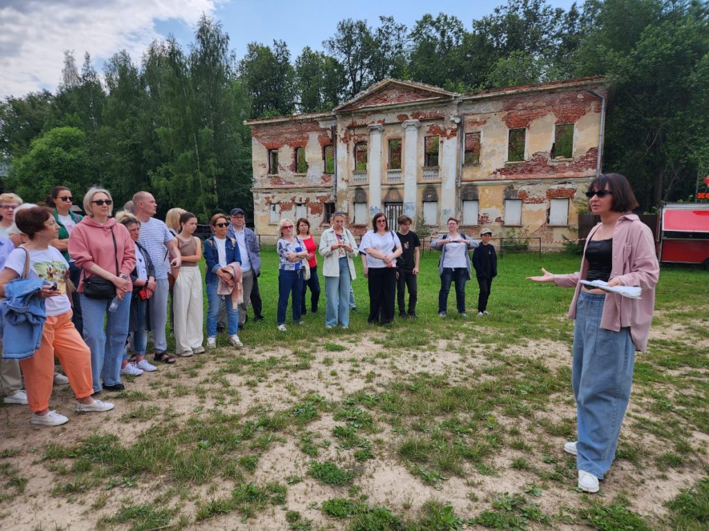 Бесплатная экскурсия в усадьбе Гребнево ко Дню России