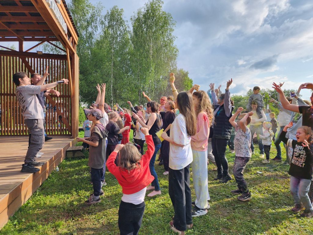 Фотоотчет с фестиваля красок в усадьбе Гребнево